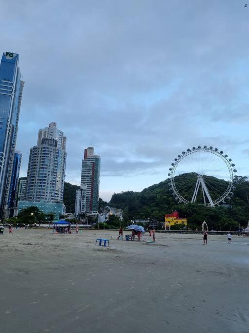 Piscina A Beira-Mar, Tranquilidade E Qualidade No Melhor De Bc Balneário Camboriú Exteriör bild