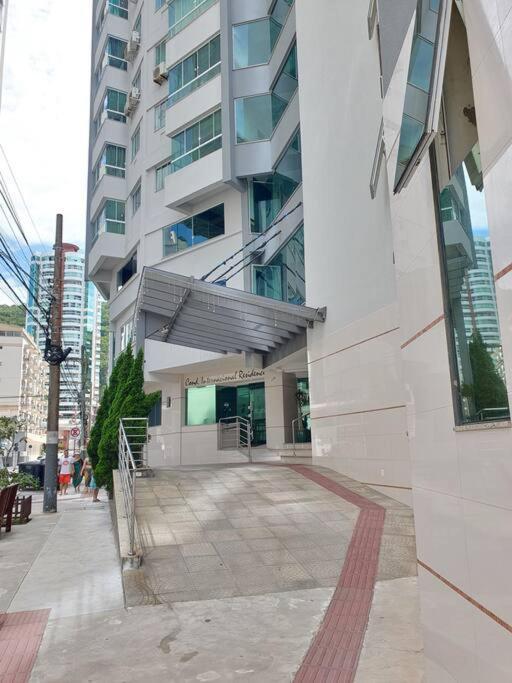 Piscina A Beira-Mar, Tranquilidade E Qualidade No Melhor De Bc Balneário Camboriú Exteriör bild
