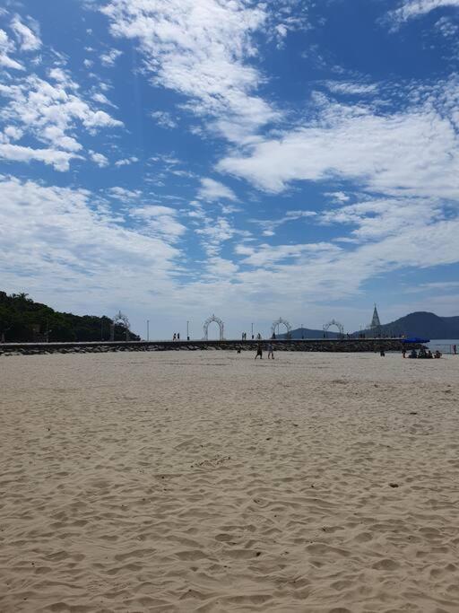 Piscina A Beira-Mar, Tranquilidade E Qualidade No Melhor De Bc Balneário Camboriú Exteriör bild