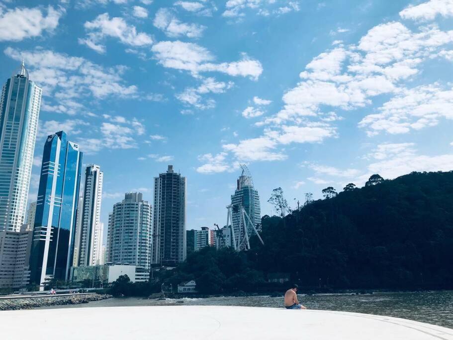 Piscina A Beira-Mar, Tranquilidade E Qualidade No Melhor De Bc Balneário Camboriú Exteriör bild
