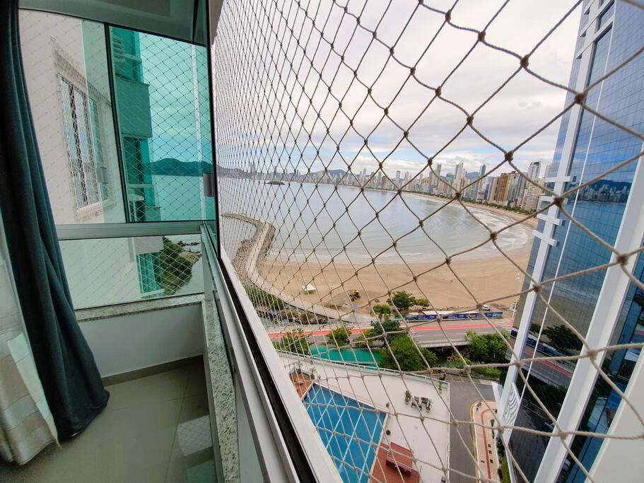 Piscina A Beira-Mar, Tranquilidade E Qualidade No Melhor De Bc Balneário Camboriú Exteriör bild