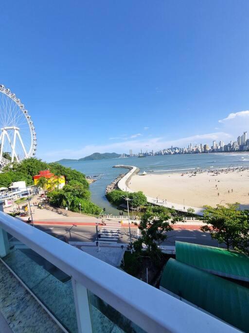 Piscina A Beira-Mar, Tranquilidade E Qualidade No Melhor De Bc Balneário Camboriú Exteriör bild