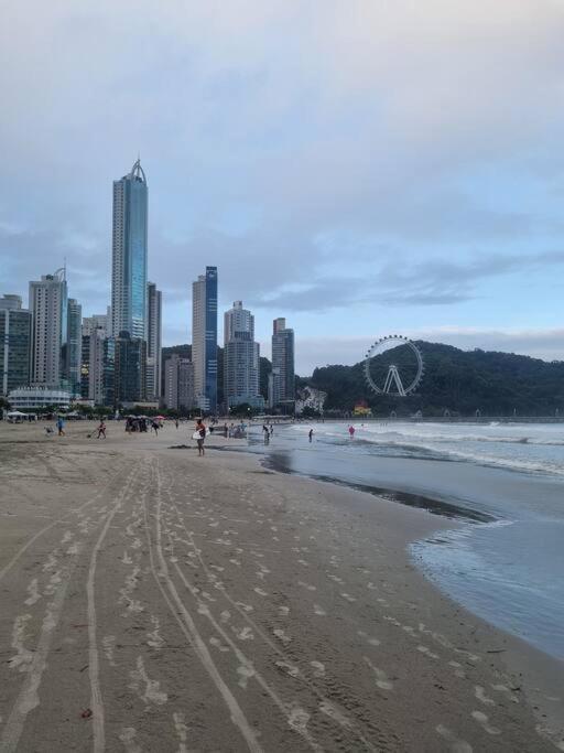 Piscina A Beira-Mar, Tranquilidade E Qualidade No Melhor De Bc Balneário Camboriú Exteriör bild