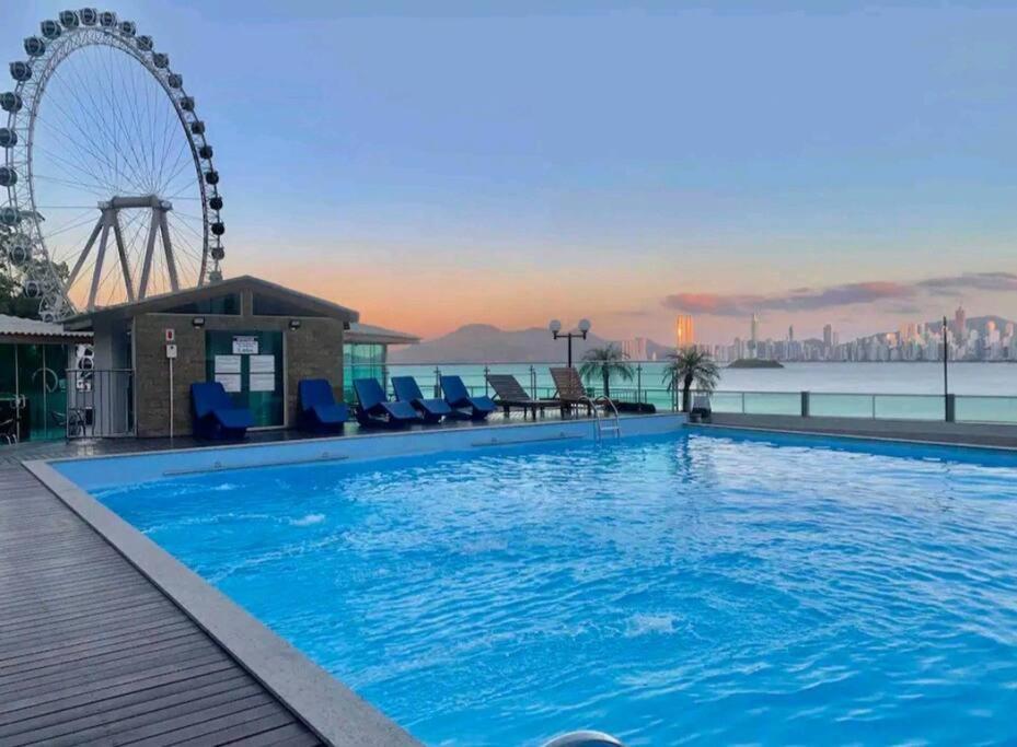 Piscina A Beira-Mar, Tranquilidade E Qualidade No Melhor De Bc Balneário Camboriú Exteriör bild