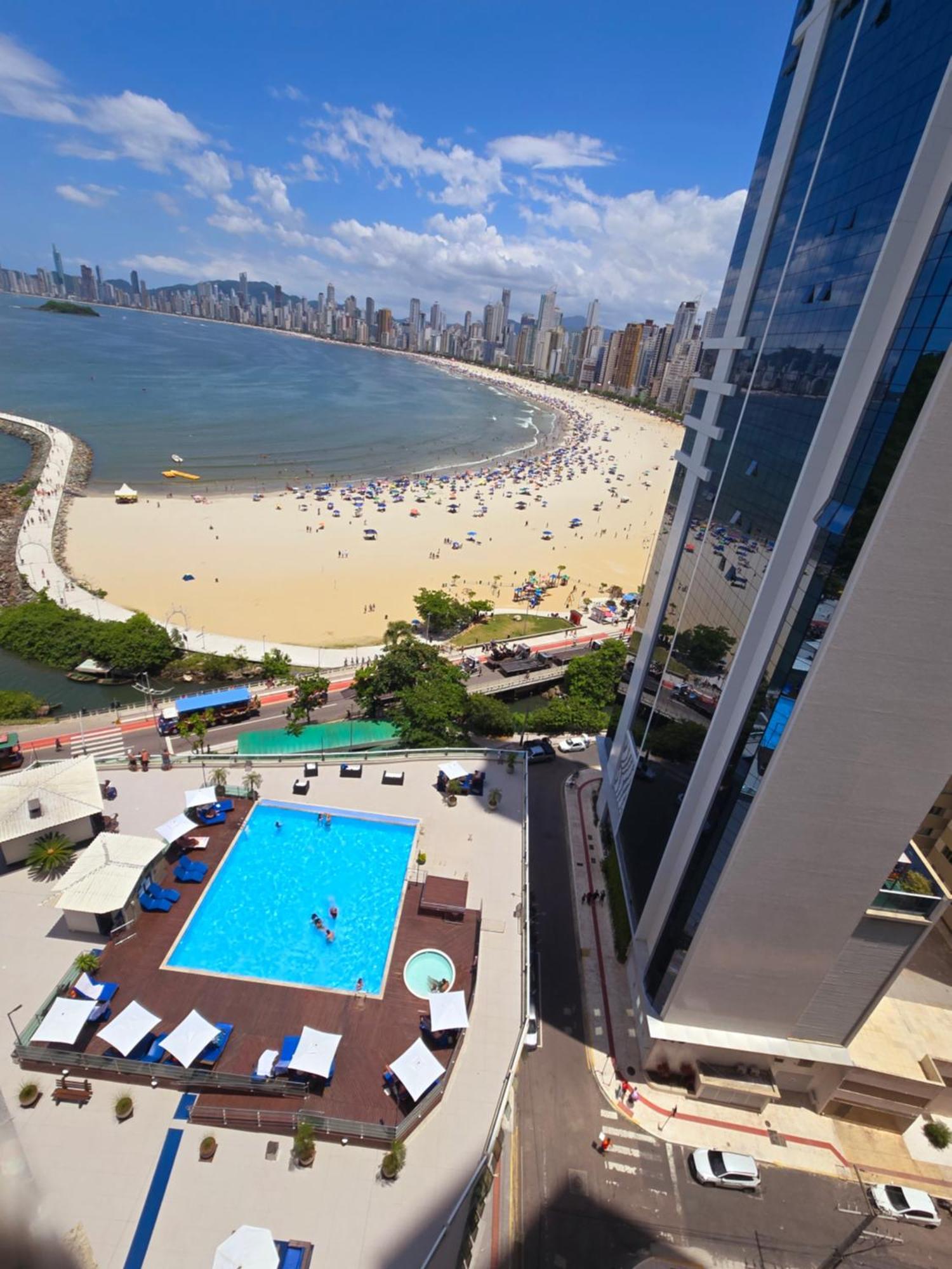 Piscina A Beira-Mar, Tranquilidade E Qualidade No Melhor De Bc Balneário Camboriú Exteriör bild